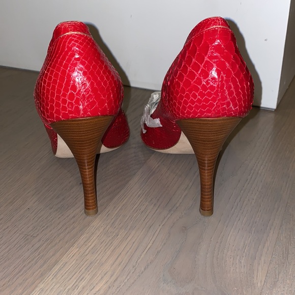Lounge by Massimo Dogana red snake skin heels. Like new - Picture 7 of 7